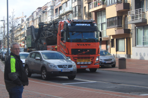 Transport Liebherr LRB 355 van Brugge naar Knokke