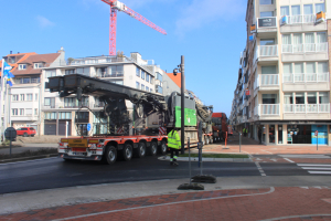 Transport Liebherr LRB 355 van Brugge naar Knokke