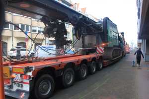 Transport Liebherr LRB 355 van Brugge naar Knokke