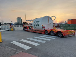 Trekker met laadkraan (140T/M)